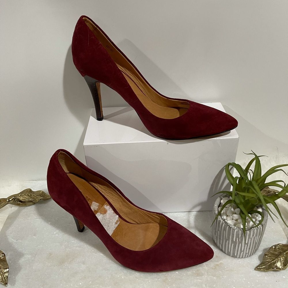 L..a.m.b Stiletto heels